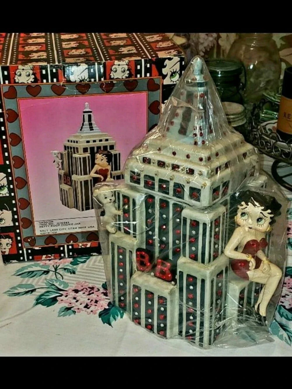 Vintage Y2K Customized Vandor Betty Boop Cookie Jar
